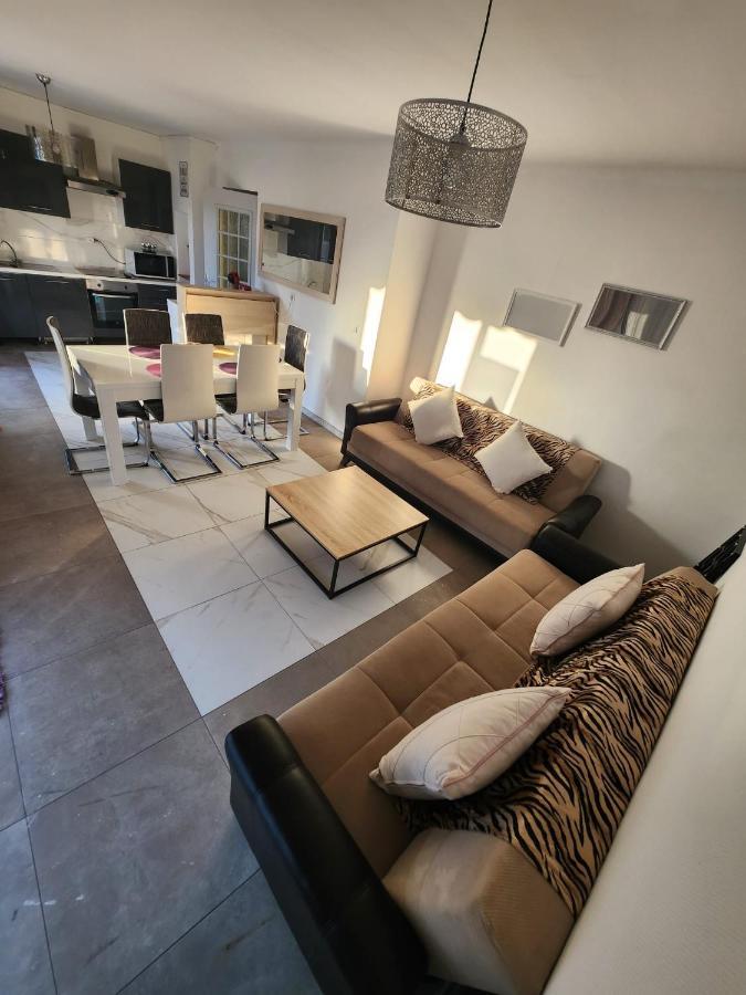 Flat Genay (Rhone) Exterior foto